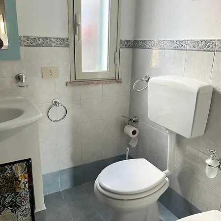 Semesterbostad Casa Sul Mare Lalu A 20 Kl Da Palermo E 30 Da Cefalu Tre 9 Posti Santa Flavia