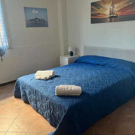 Casa Sul Mare Lalu A 20 Kl Da Palermo E 30 Da Cefalu Tre 9 Posti Semesterbostad Santa Flavia