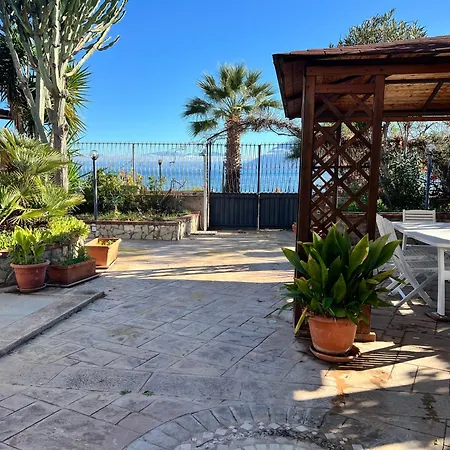 Casa Sul Mare Lalu A 20 Kl Da Palermo E 30 Da Cefalu Tre 9 Posti Semesterbostad Santa Flavia